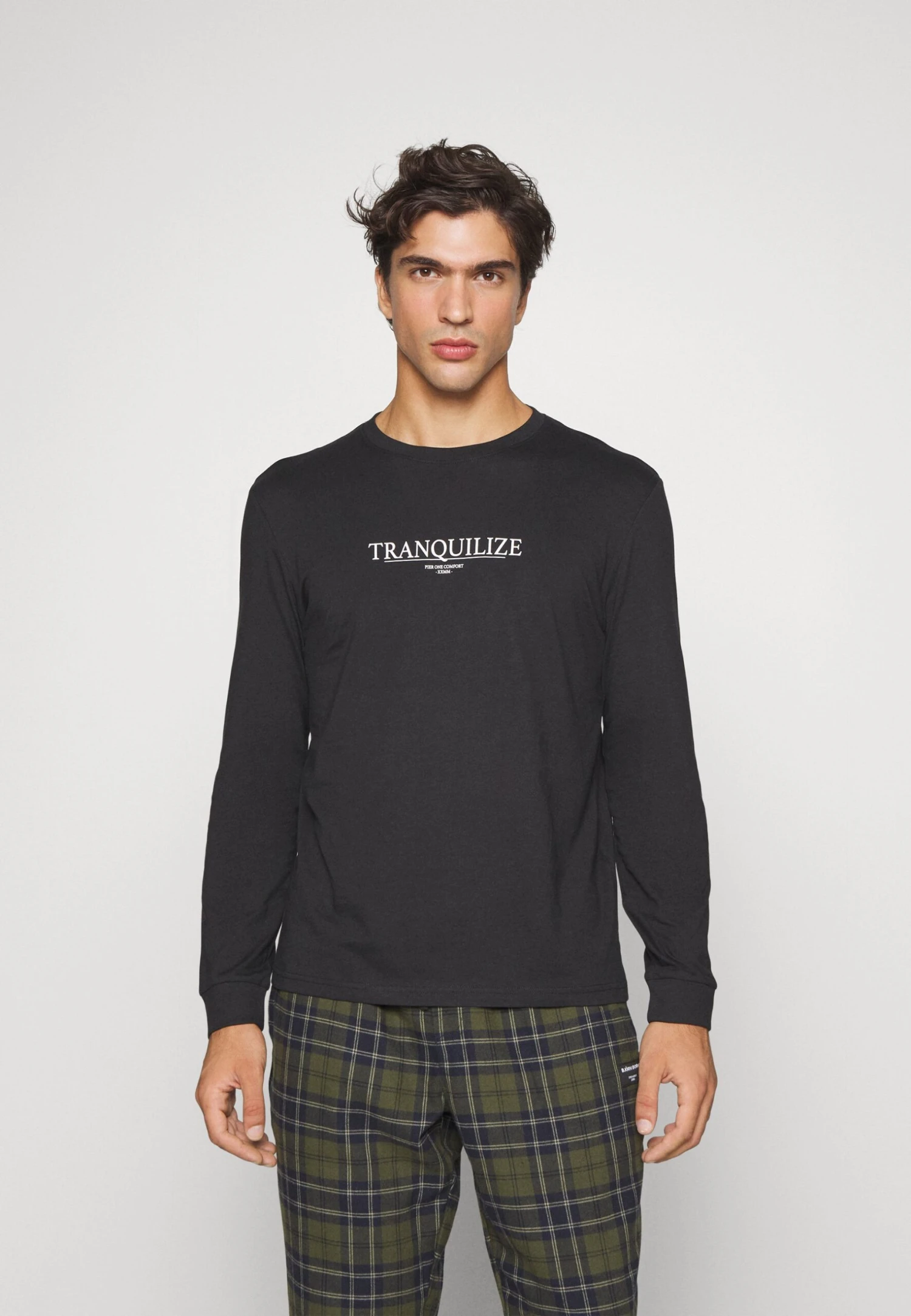 Pier One Maglia Del PigiamaBlack Uomo Per La Notte PI982N00D-Q11