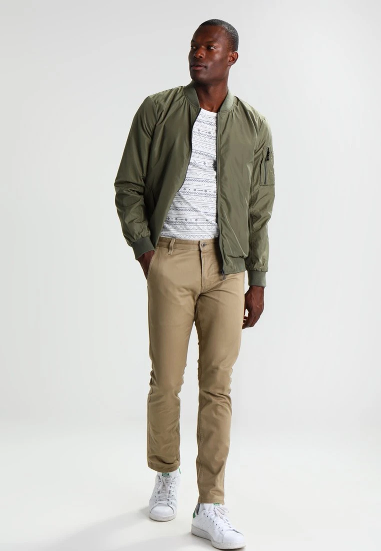 Pier One T-Shirt Con StampaWhite Uomo T-shirt E Polo PI922OA5K-A11 - immagine 2