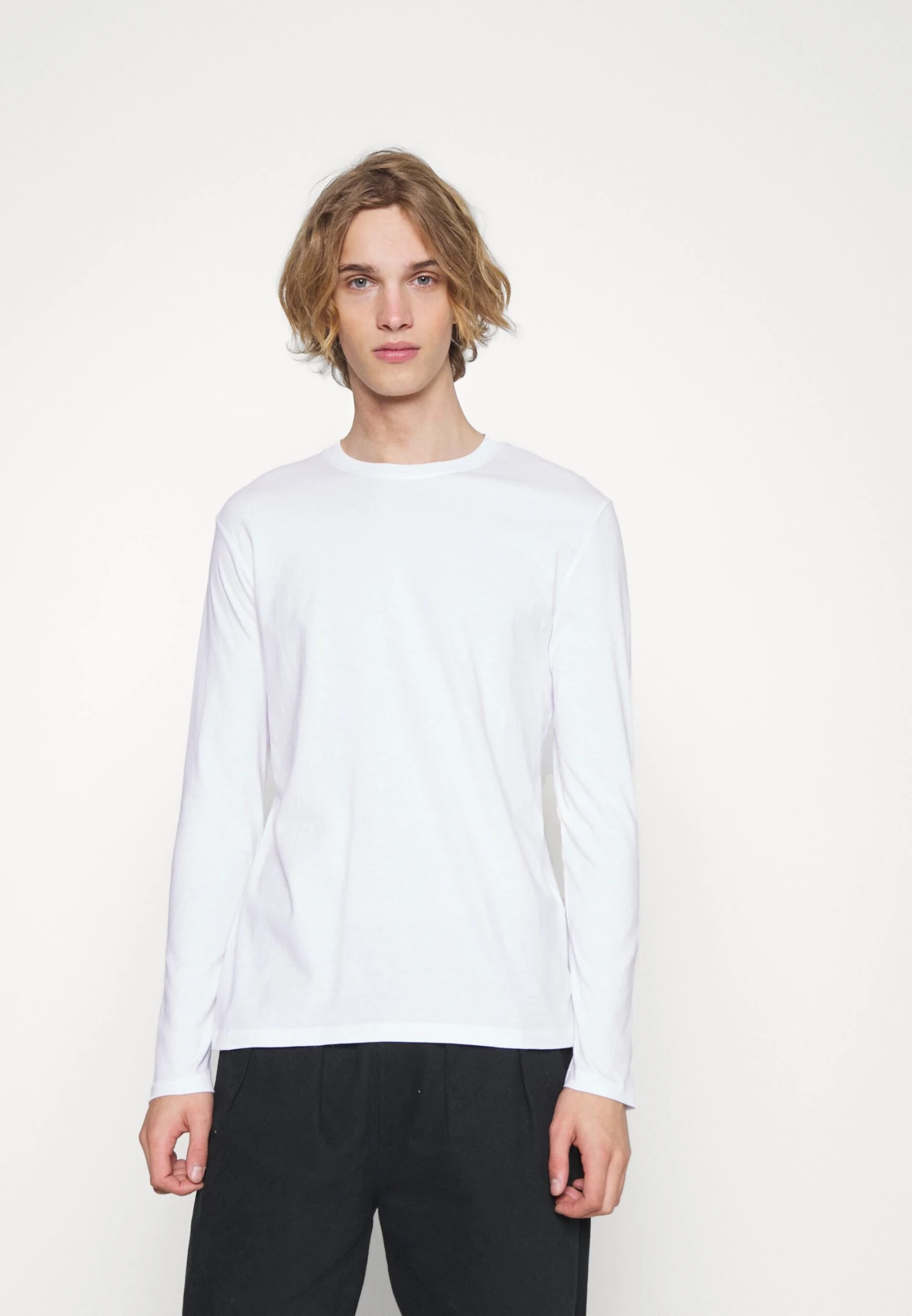 Pier One 5 PackMaglietta A Manica LungaBlack/White/Olive Uomo T-shirt E Polo PI922O0RB-Q11 - immagine 4