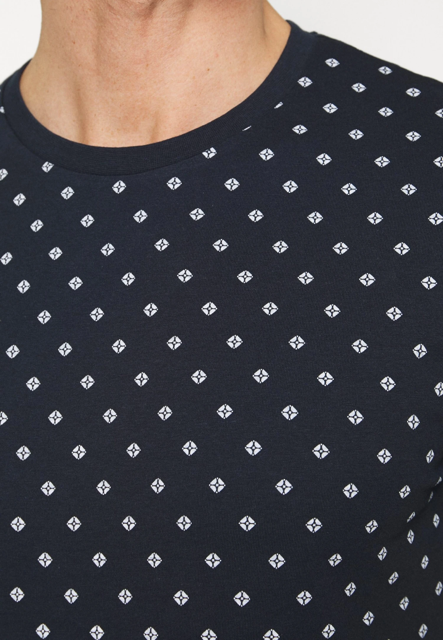 Pier One 3 PackT-Shirt Con StampaWhite/Dark Blue/Red Uomo T-shirt E Polo PI922O0OV-A11 - immagine 7