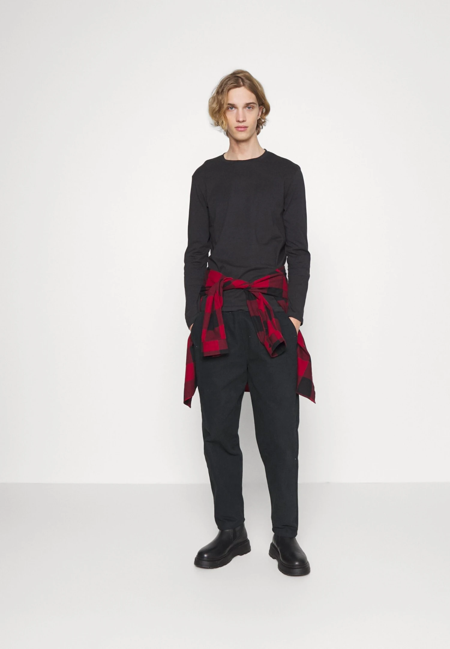 Pier One 5 PackMaglietta A Manica LungaBlack/White/Olive Uomo T-shirt E Polo PI922O0RB-Q11