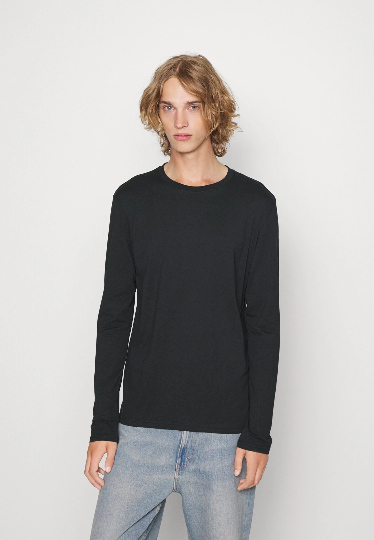 Pier One 5 PackMaglietta A Manica LungaWhite/Dark Blue/Black Uomo T-shirt E Polo PI922O0RB-A13 - immagine 2