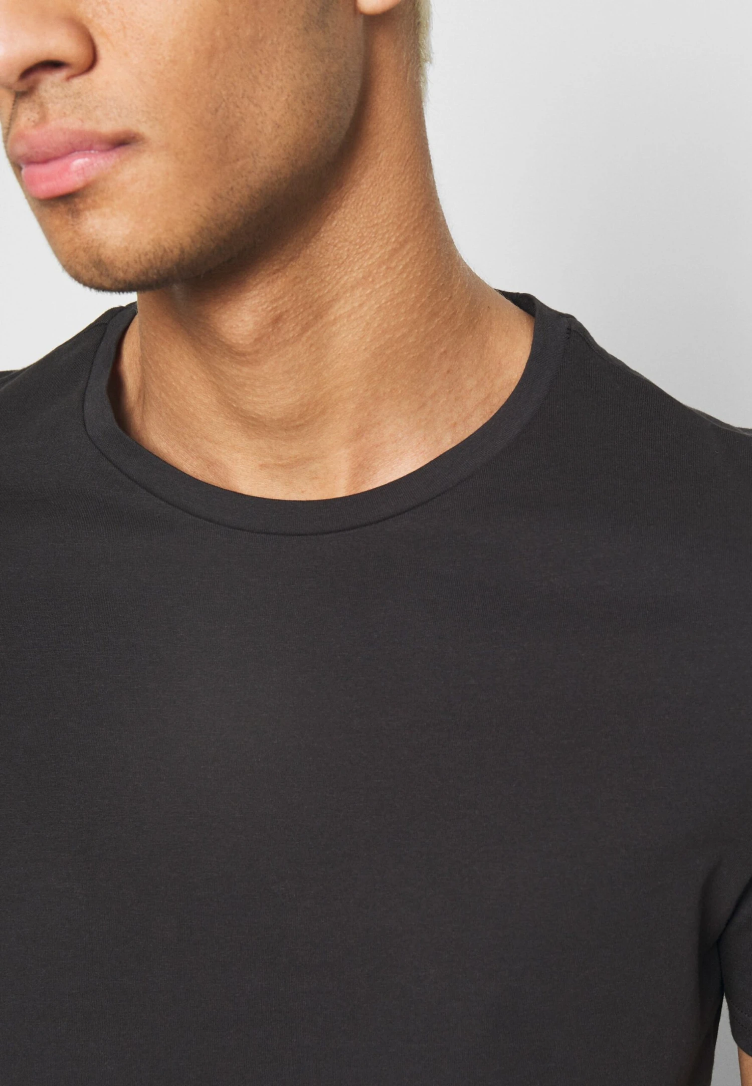 Pier One 7 Pack - T-Shirt Basic - Black - immagine 6