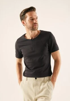 Pier One T-Shirt BasicBlack Uomo T-shirt E Polo PI922O0YJ-Q11