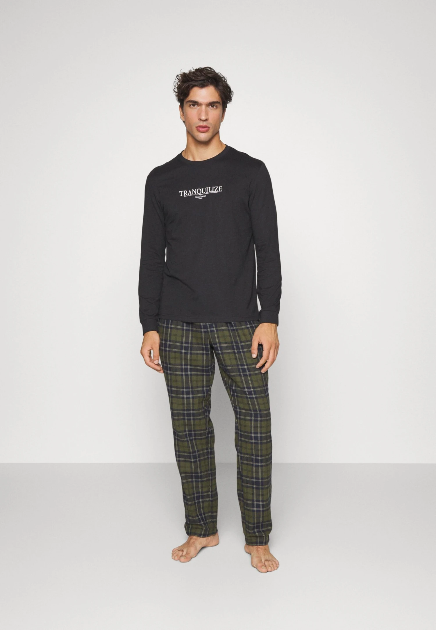 Pier One Maglia Del PigiamaBlack Uomo Per La Notte PI982N00D-Q11 - immagine 2