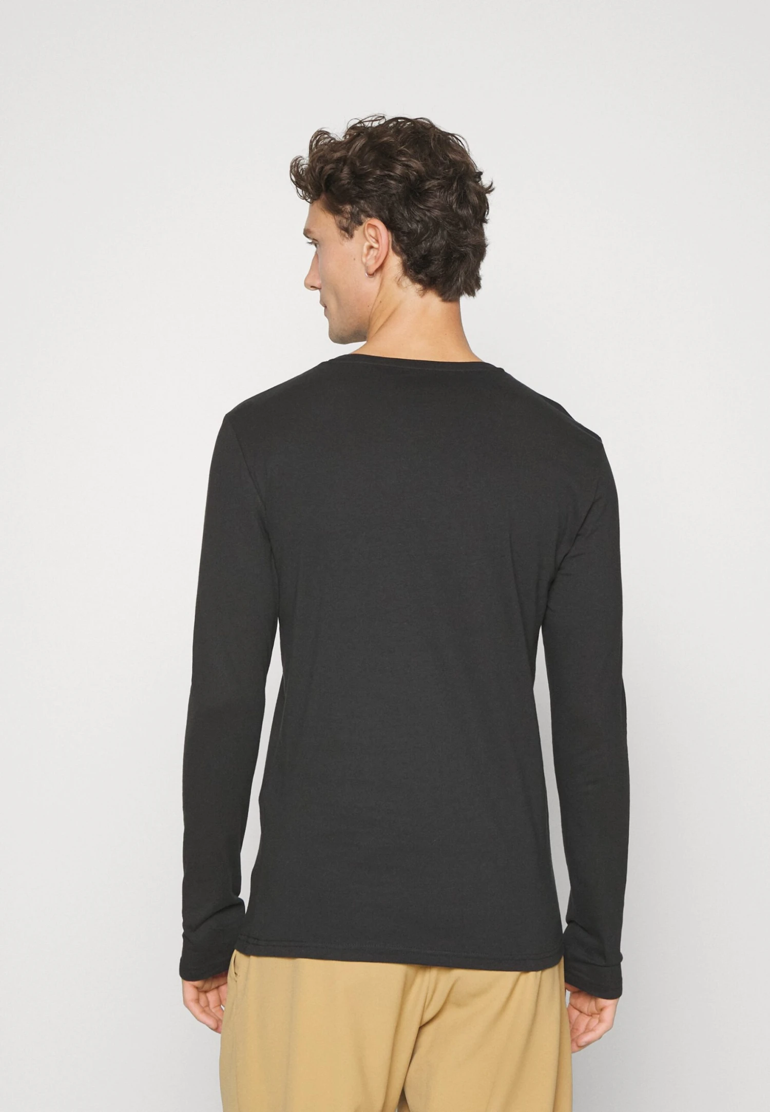 Pier One 2 PackMaglietta A Manica LungaBlack/Mottled Dark Grey Uomo T-shirt E Polo PI922O0GT-Q13 - immagine 2