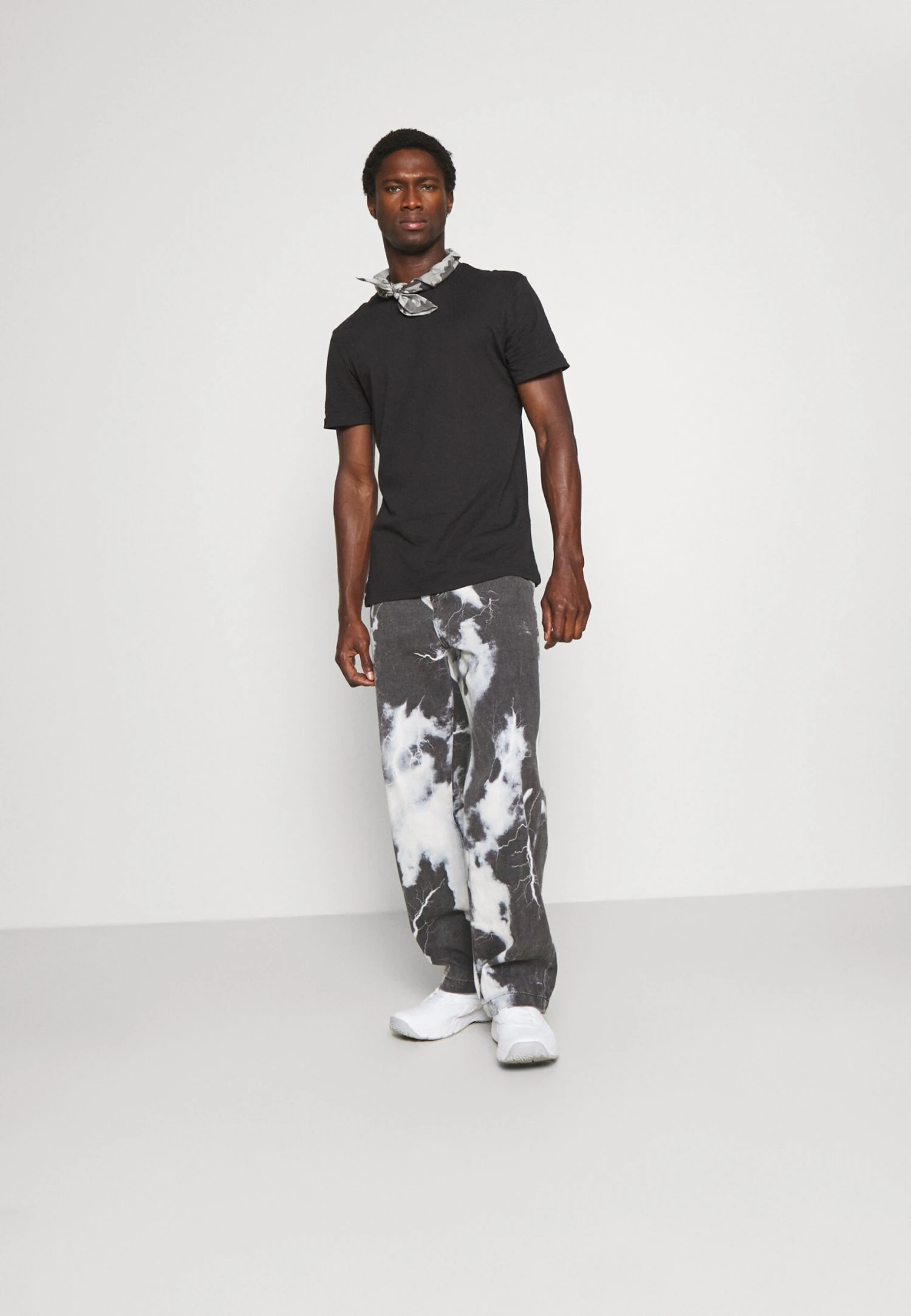 Pier One 3 PackT-Shirt BasicBlack/Mottled Dark Grey/Bordeaux Uomo T-shirt E Polo PI922O0GQ-Q16