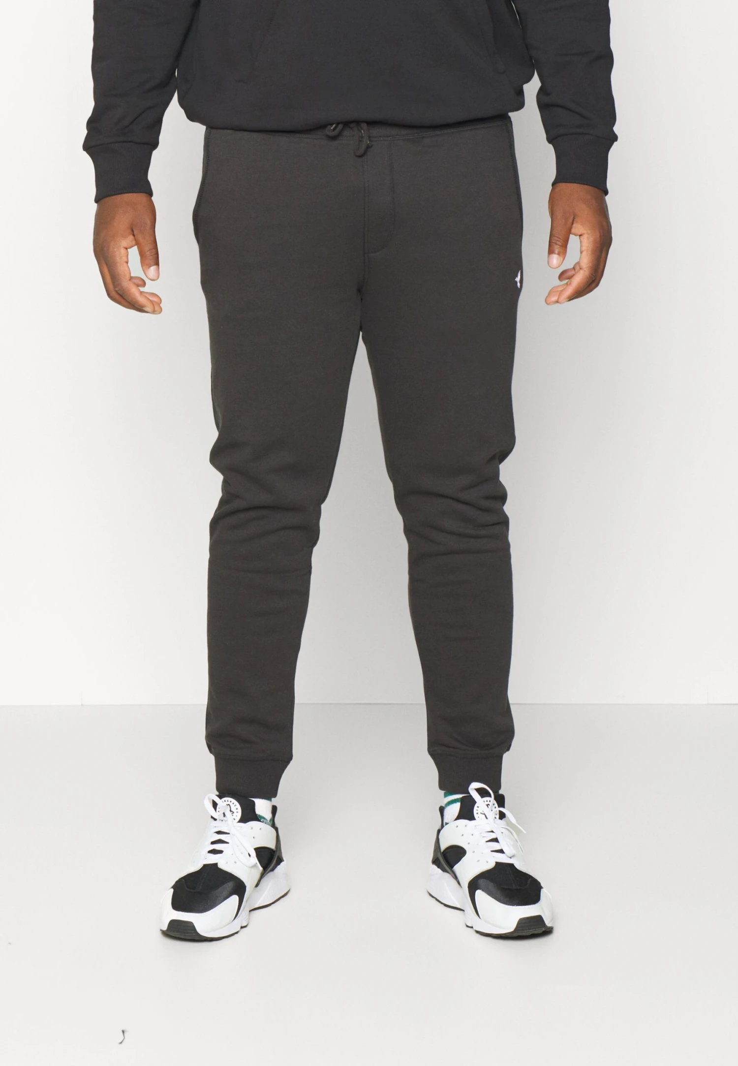 Pier One Pantaloni SportiviBlack Uomo Pantaloni PI922E051-Q11