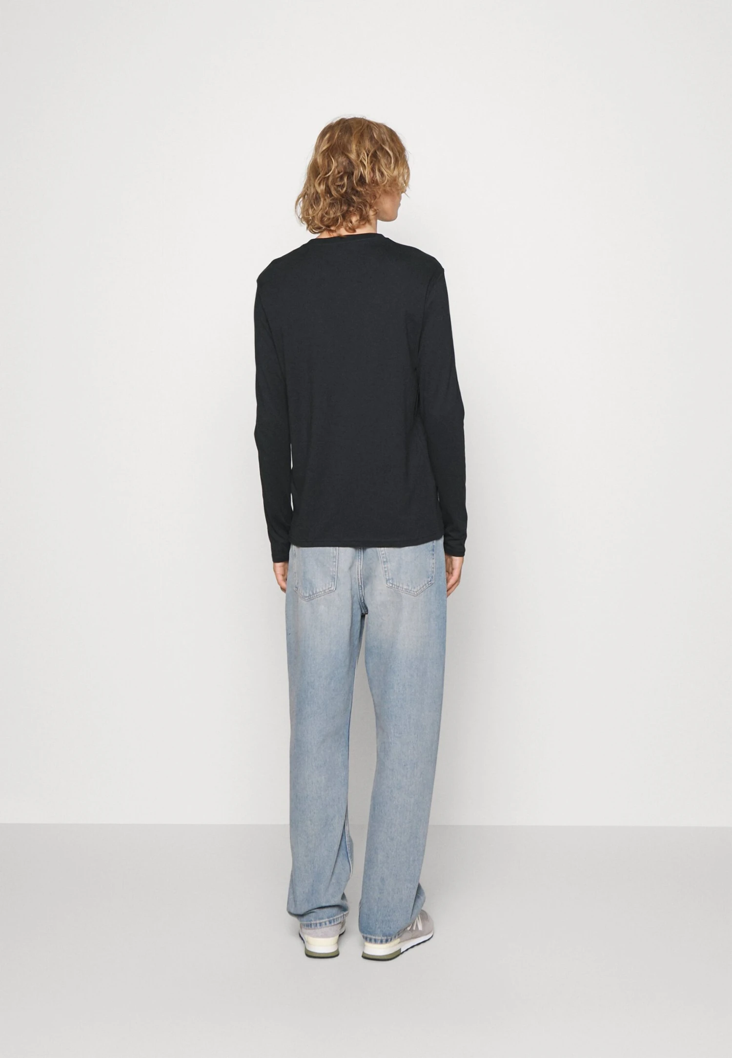 Pier One 5 PackMaglietta A Manica LungaWhite/Dark Blue/Black Uomo T-shirt E Polo PI922O0RB-A13 - immagine 3